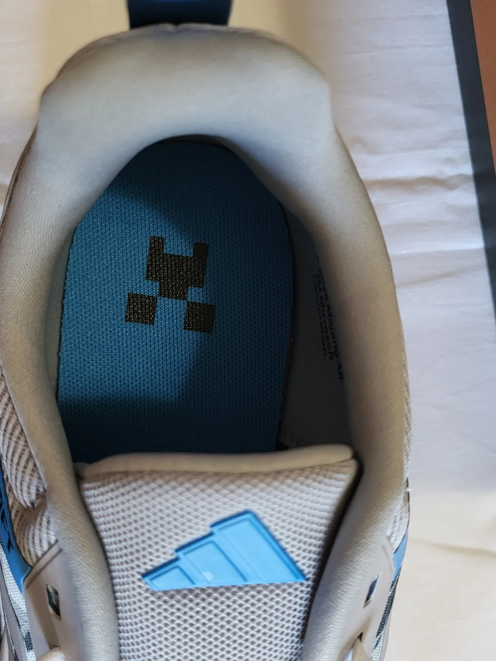 *NEW* Adidas Minecraft Fortarun J Gray Blue Size Boy’s 6 with Box